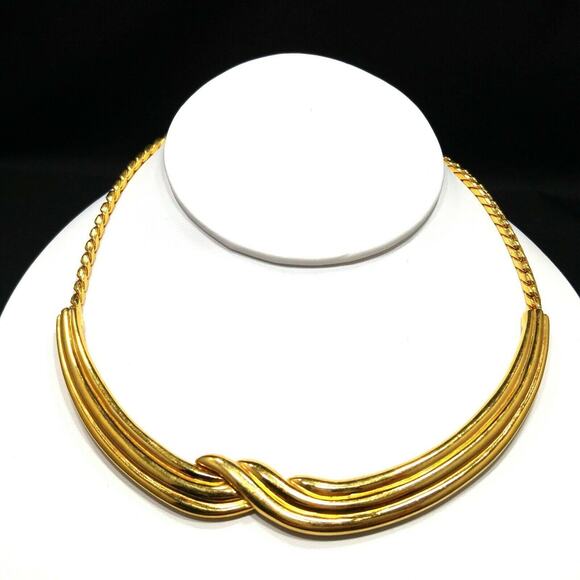 Vintage Monet Gold Plated Choker Necklace Swirl Design 1960s Mid Century 16.5" - Picture 1 of 10